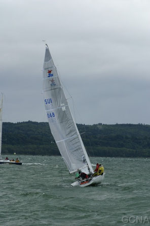 Joker, régate par vent fort (pointes à 8)